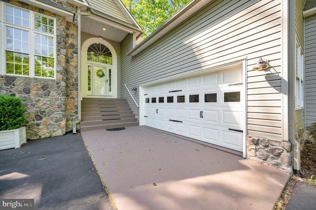 801 EASTOVER PKWY, Locust Grove, VA 22508