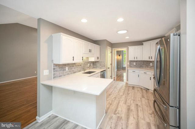 801 EASTOVER PKWY, Locust Grove, VA 22508