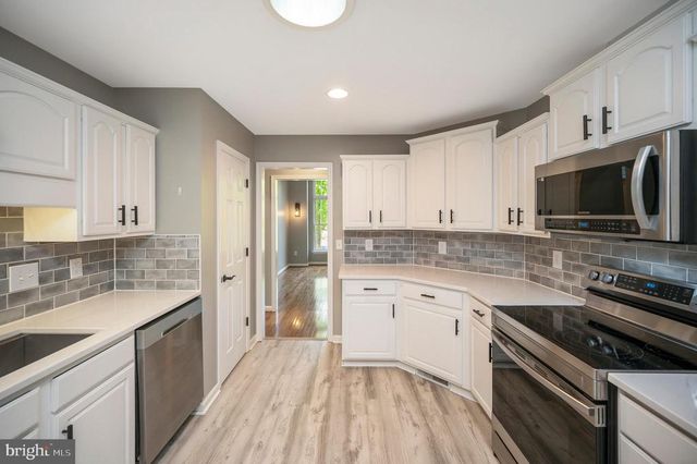 801 EASTOVER PKWY, Locust Grove, VA 22508
