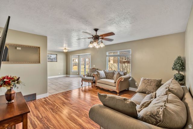 332 W HILLSIDE DR, Saratoga Springs, UT 84045