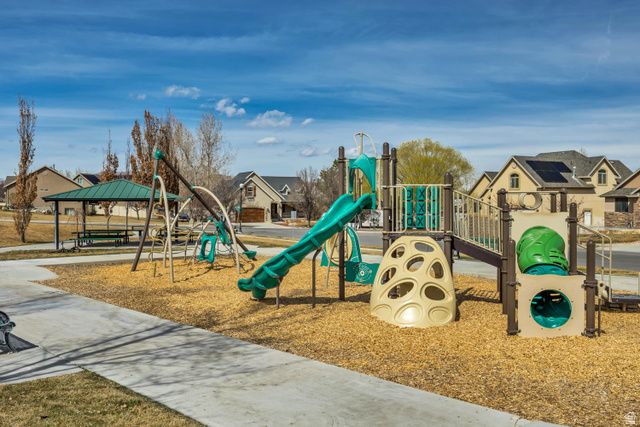 332 W HILLSIDE DR, Saratoga Springs, UT 84045