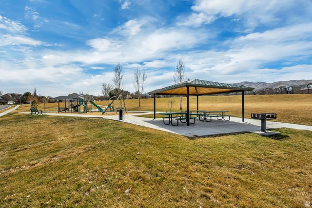 332 W HILLSIDE DR, Saratoga Springs, UT 84045