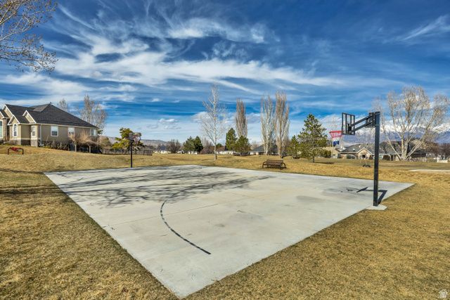 332 W HILLSIDE DR, Saratoga Springs, UT 84045