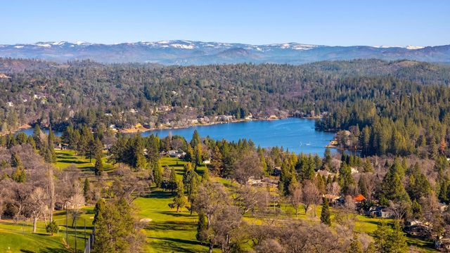 12757 Junipero Serra Ct 32, Groveland, CA 95321