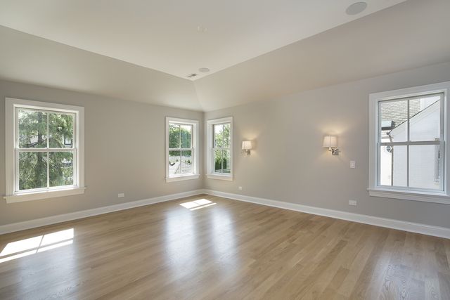 517 Cumnor Road, Kenilworth, IL 60043