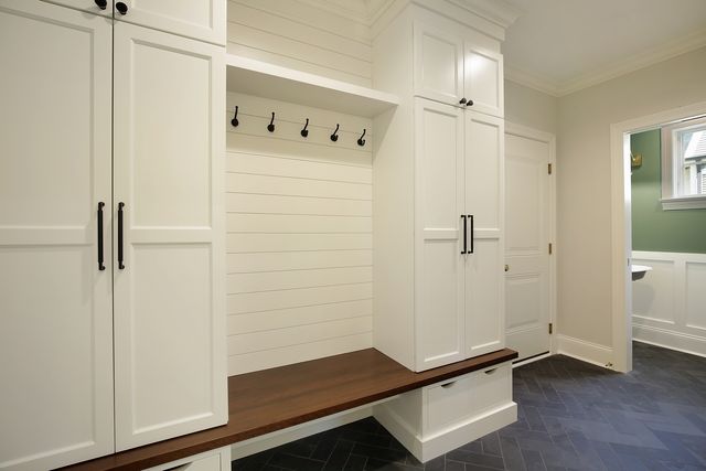 517 Cumnor Road, Kenilworth, IL 60043