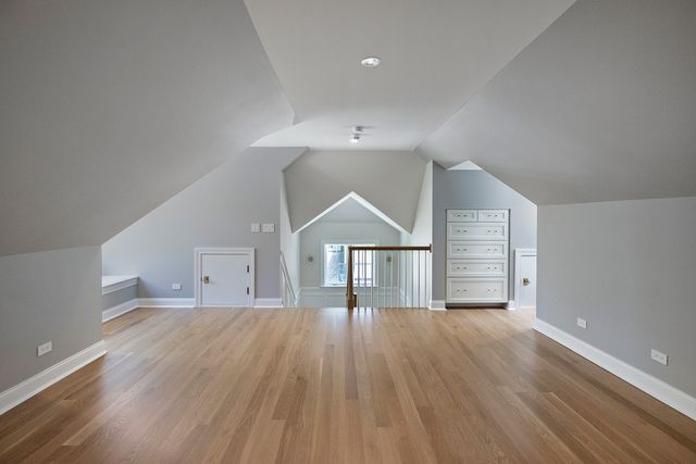 517 Cumnor Road, Kenilworth, IL 60043