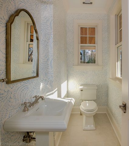 517 Cumnor Road, Kenilworth, IL 60043