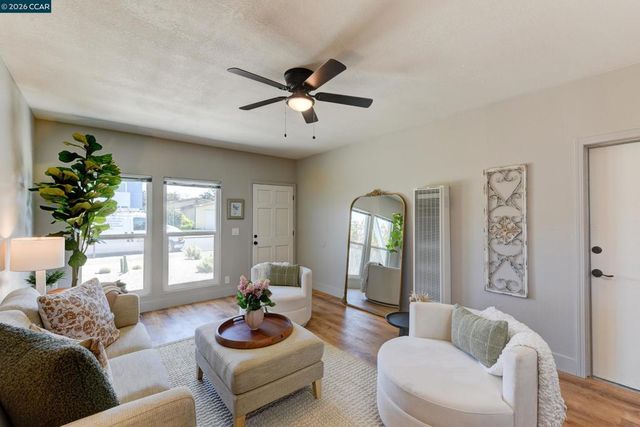 2913 16Th St, San Pablo, CA 94806