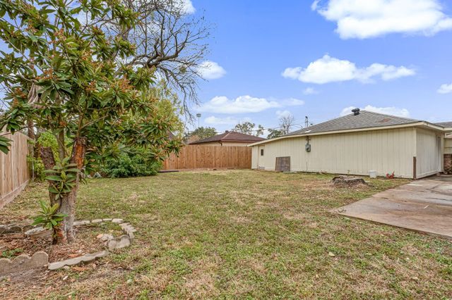 7723 Kendalia Drive, Houston, TX 77036