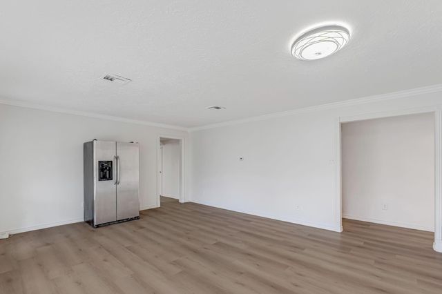 7723 Kendalia Drive, Houston, TX 77036