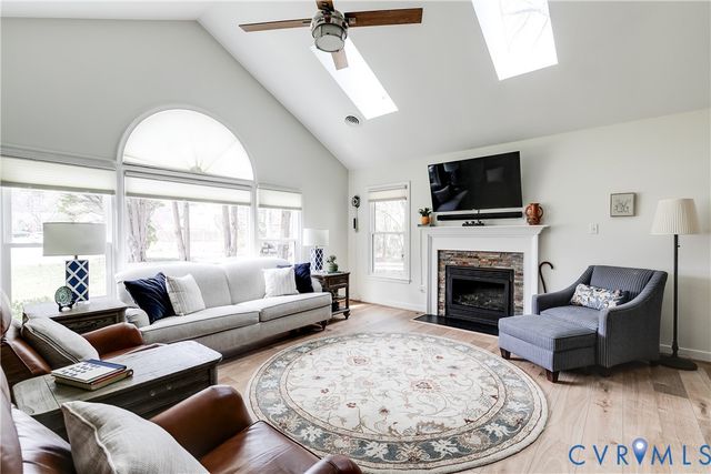 9400 Country Way Rd, Glen Allen, VA 23060