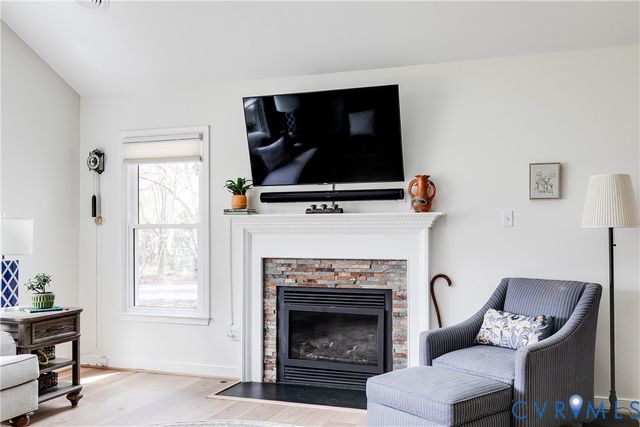 9400 Country Way Rd, Glen Allen, VA 23060