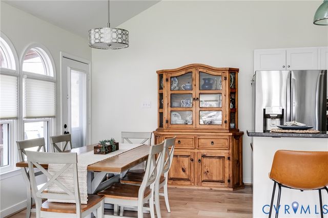 9400 Country Way Rd, Glen Allen, VA 23060