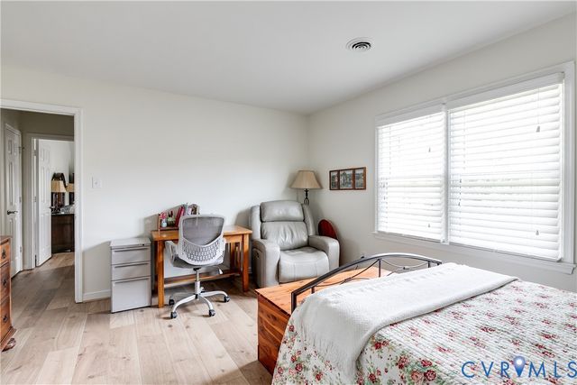 9400 Country Way Rd, Glen Allen, VA 23060