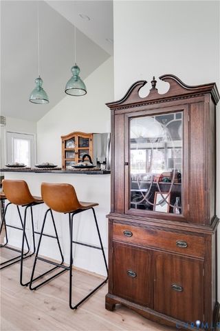 9400 Country Way Rd, Glen Allen, VA 23060