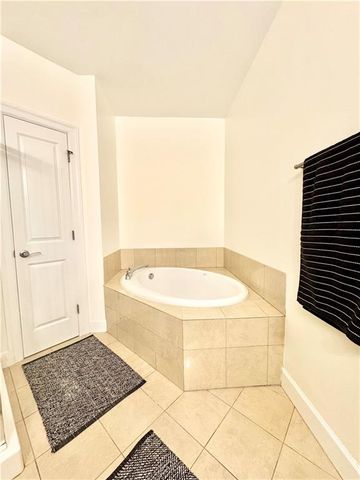 325 E Paces Ferry NE Road 1701, Atlanta, GA 30305