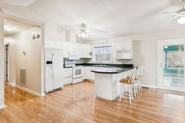 7399 Forrest Glenn Rd, Fairview, TN 37062