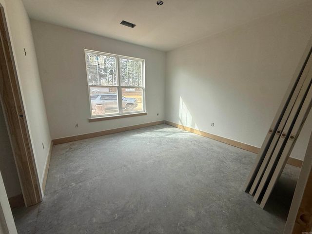 3916 Spencer Crossing Drive, Benton, AR 72019