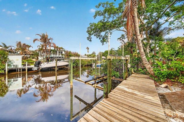 1272 SW Evergreen Lane, Palm City, FL 34990