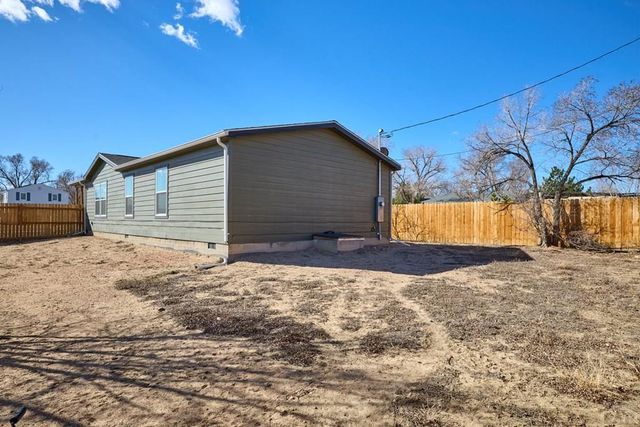2203 W 15th St, Pueblo, CO 81003