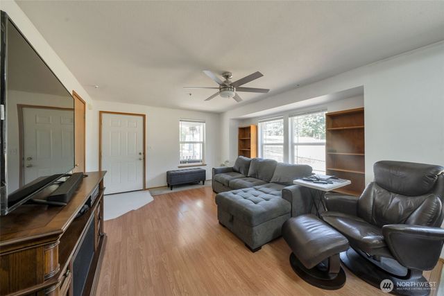 2399 McDonald Avenue, Dupont, WA 98327
