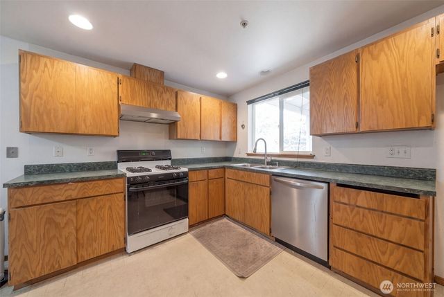 2399 McDonald Avenue, Dupont, WA 98327