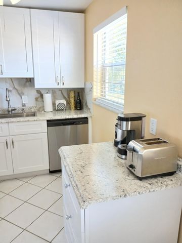 133 SOMERSET G, West Palm Beach, FL 33417