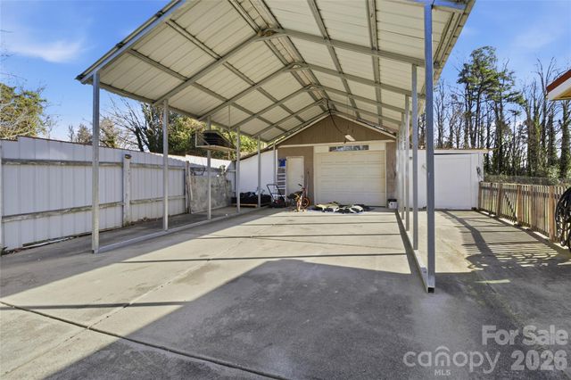 2410 Juniper Drive, Charlotte, NC 28269