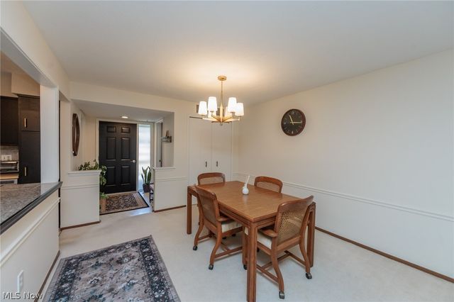 132 Kimrose Lane, Broadview Heights, OH 44147