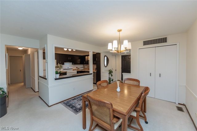 132 Kimrose Lane, Broadview Heights, OH 44147