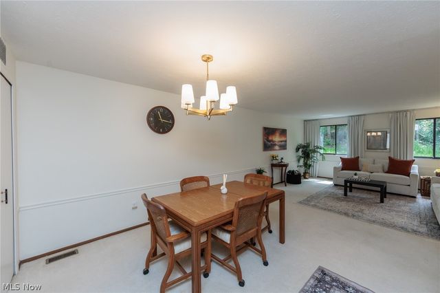132 Kimrose Lane, Broadview Heights, OH 44147