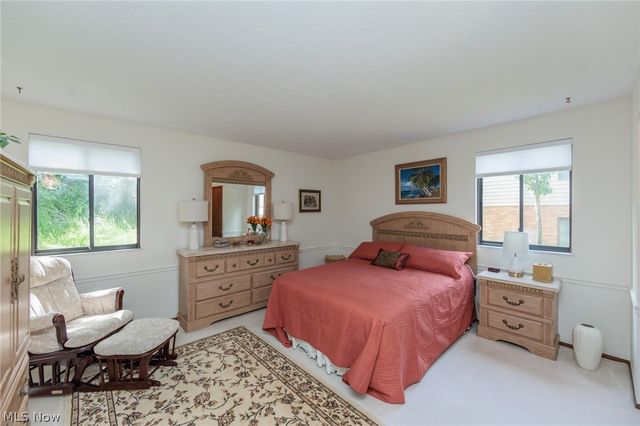 132 Kimrose Lane, Broadview Heights, OH 44147