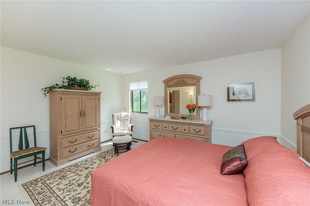 132 Kimrose Lane, Broadview Heights, OH 44147