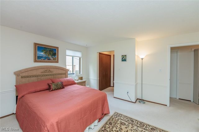 132 Kimrose Lane, Broadview Heights, OH 44147