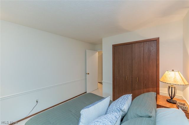 132 Kimrose Lane, Broadview Heights, OH 44147