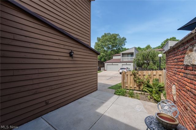132 Kimrose Lane, Broadview Heights, OH 44147