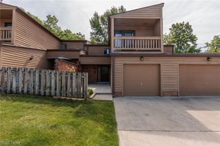 132 Kimrose Lane, Broadview Heights, OH 44147
