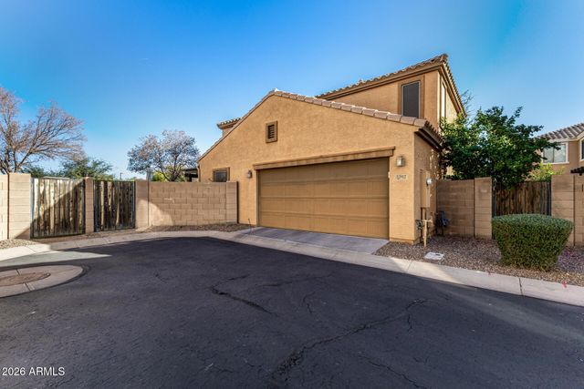 3262 E MILKY Way, Gilbert, AZ 85295