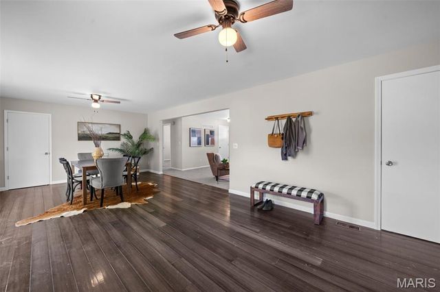 3213 Apple Drive, St Charles, MO 63301