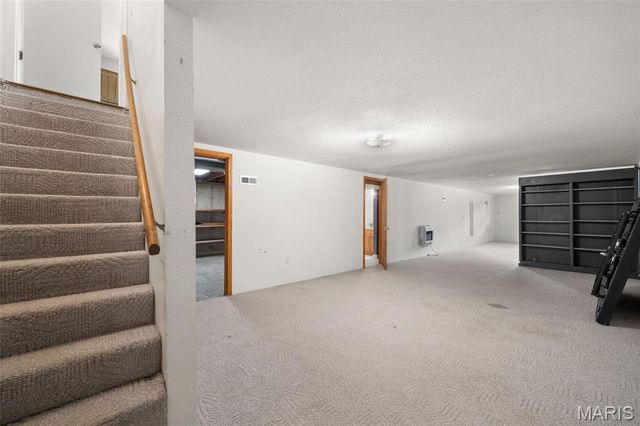3213 Apple Drive, St Charles, MO 63301