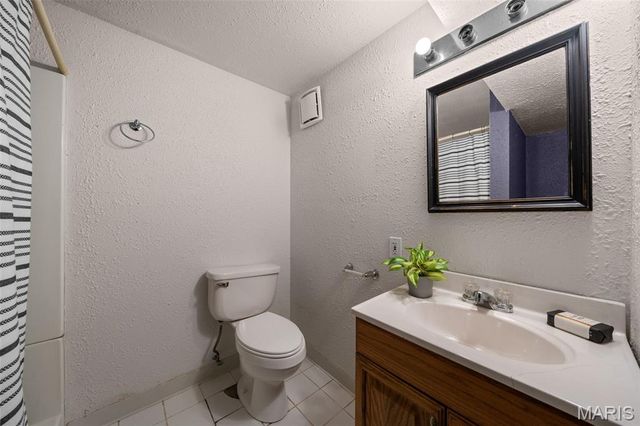 3213 Apple Drive, St Charles, MO 63301