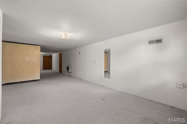 3213 Apple Drive, St Charles, MO 63301