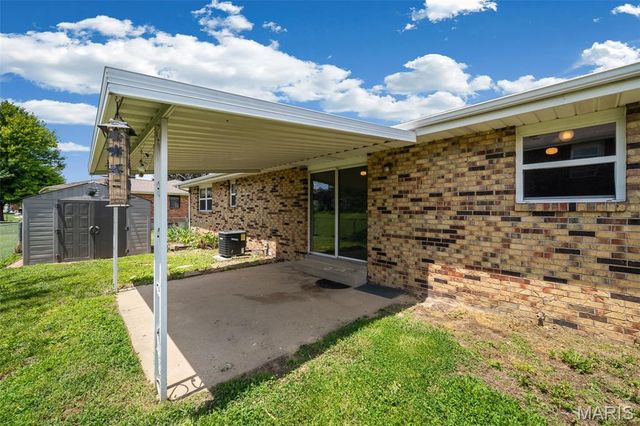 3213 Apple Drive, St Charles, MO 63301