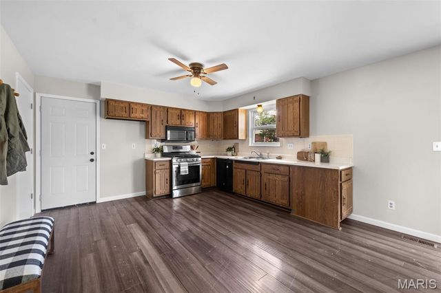 3213 Apple Drive, St Charles, MO 63301