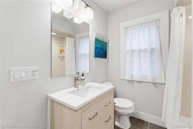 322 Potawatomi Boulevard, Royal Oak, MI 48073