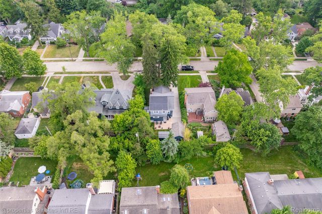 322 Potawatomi Boulevard, Royal Oak, MI 48073