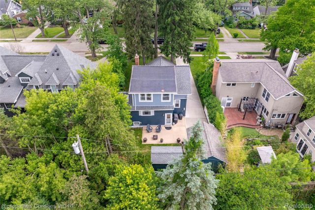 322 Potawatomi Boulevard, Royal Oak, MI 48073