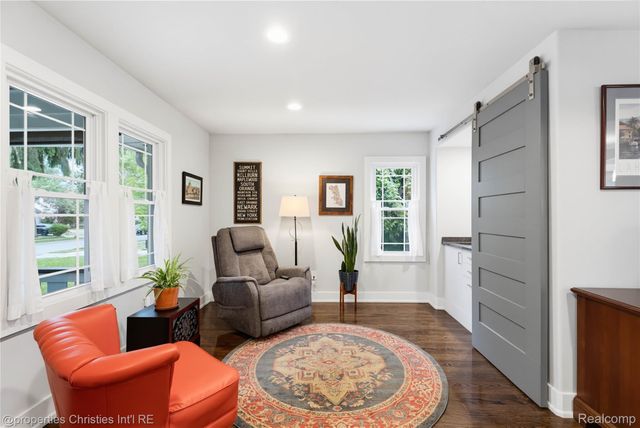 322 Potawatomi Boulevard, Royal Oak, MI 48073