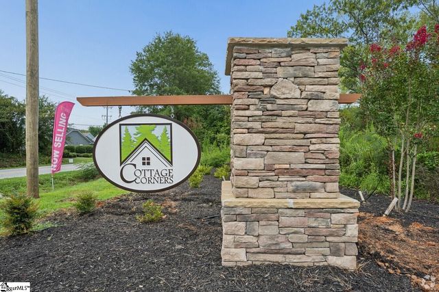30 Stoneview Way, Taylors, SC 29687